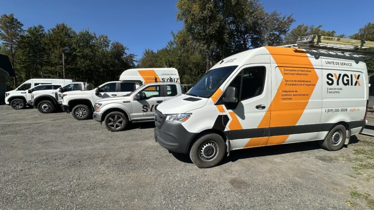 Photo of the SYGIX truck fleet for road service